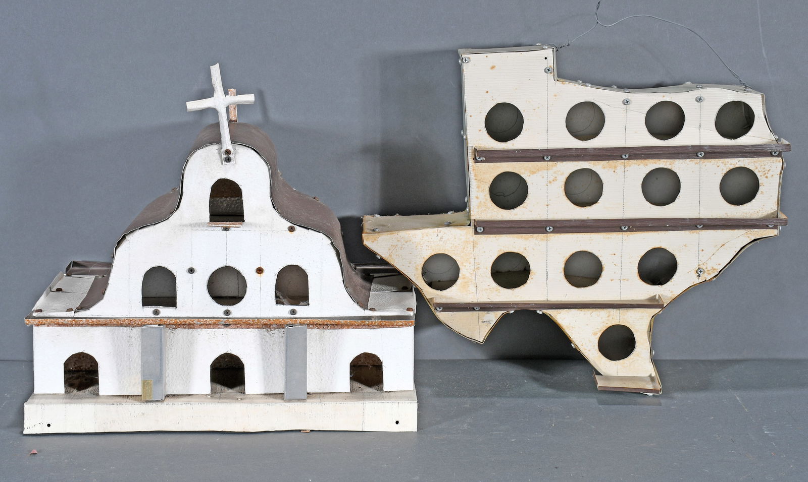 Samuel Miralez. Texas State & Alamo Bird House. (1 of 1)