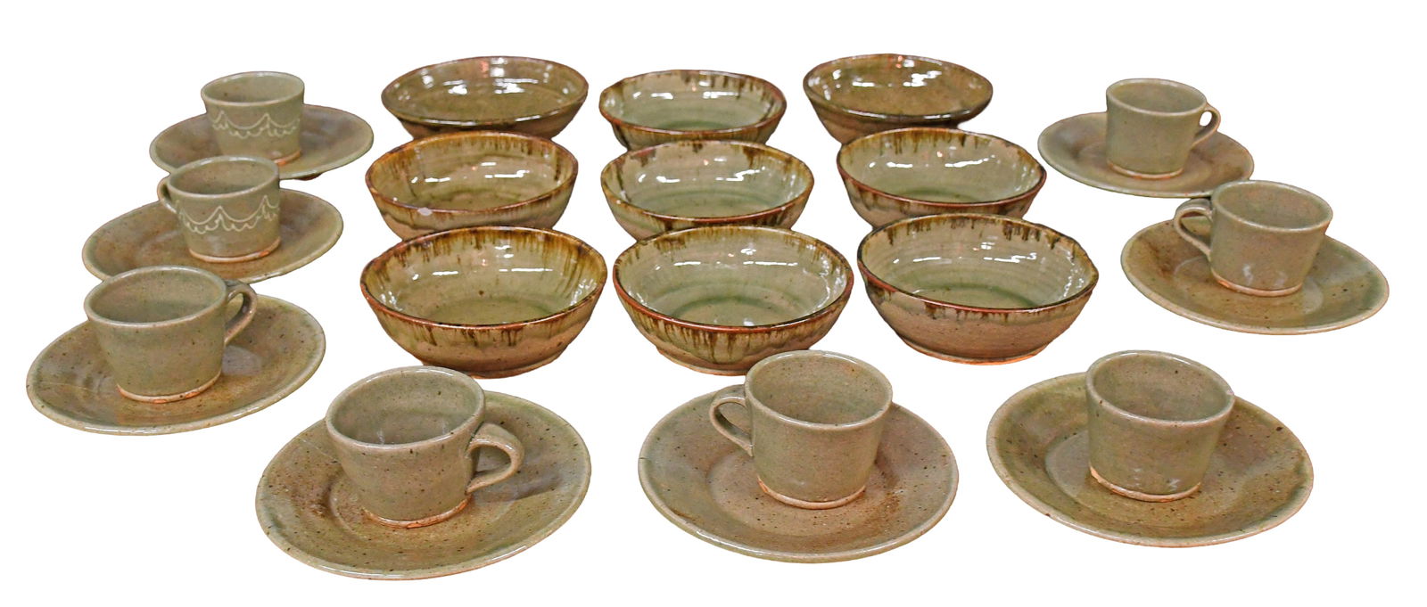 Jim Bozeman. Breakfast Setting 9 Bowls, 8 Plates & 8 Mugs.: Jim Bozeman. Breakfast Setting with Nine Bowls, Eight Plates, and Eight Mugs. circa 1980s and 1990s. Signed and dated. Mint condition. Est. $400-600. Ship: $250 Please Read Before You Bid: By