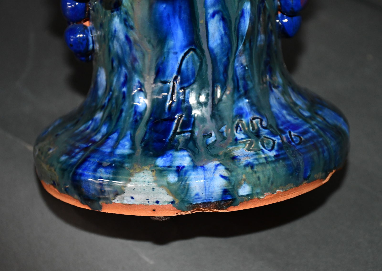 Rex Hogan. Extra Large Rooster Ring Jug. - 7