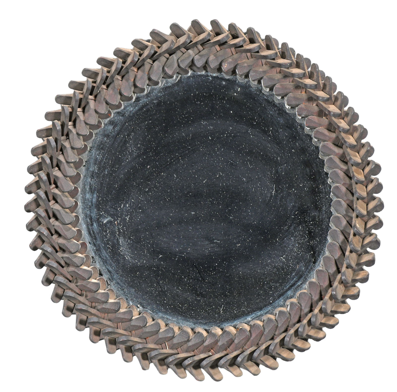 Tramp Art Snake Vertabre Round Frame.: Anonymous. Tramp Art Snake Vertebra Round Frame. Carved and stained wood. Excellent condition. 14" diameter. Est. $100-200. Ship: $55 Please Read Before You Bid: By registering for and/or placing