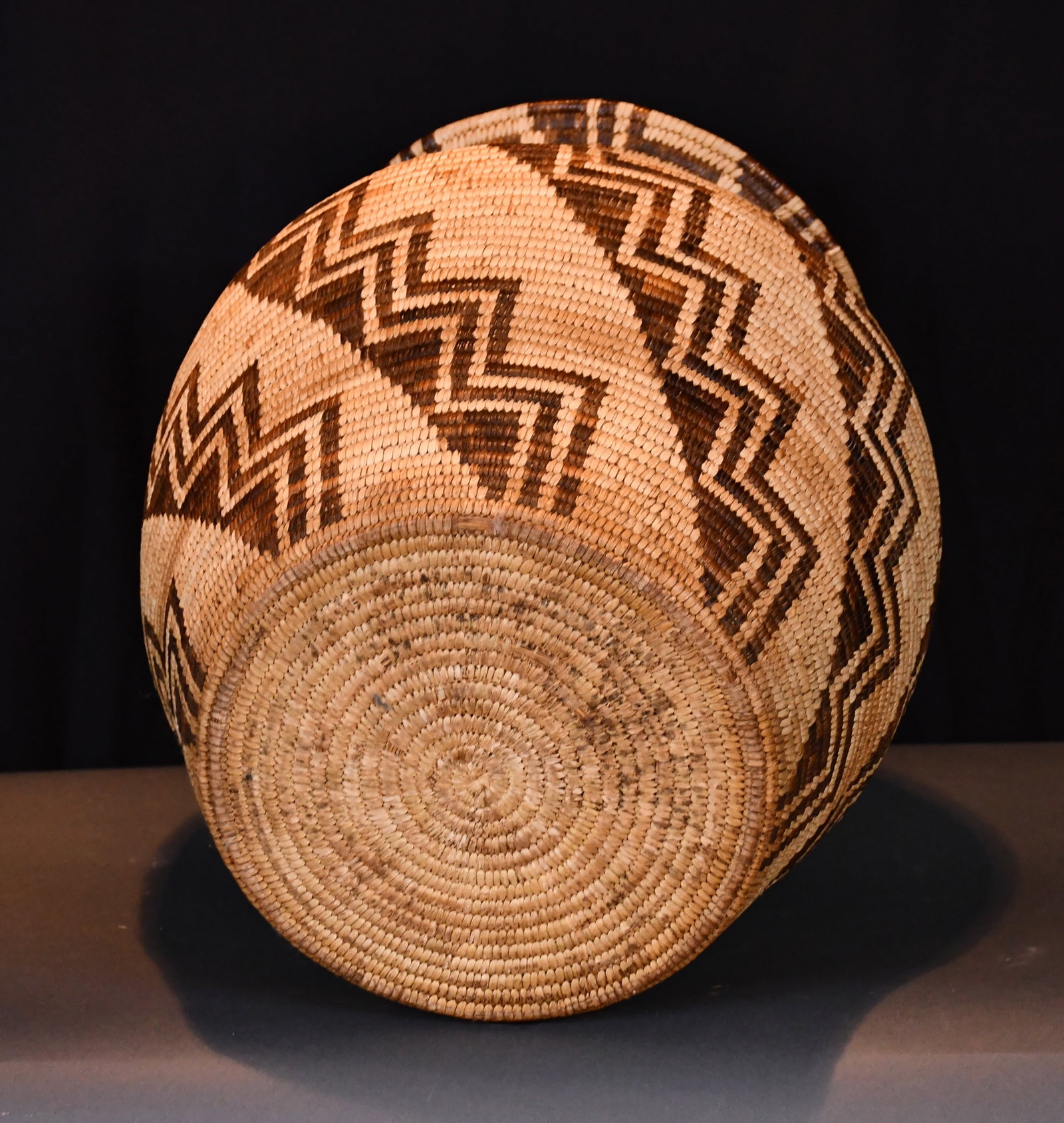 Apache Large Basket with Lightning Bolt Design. - 2