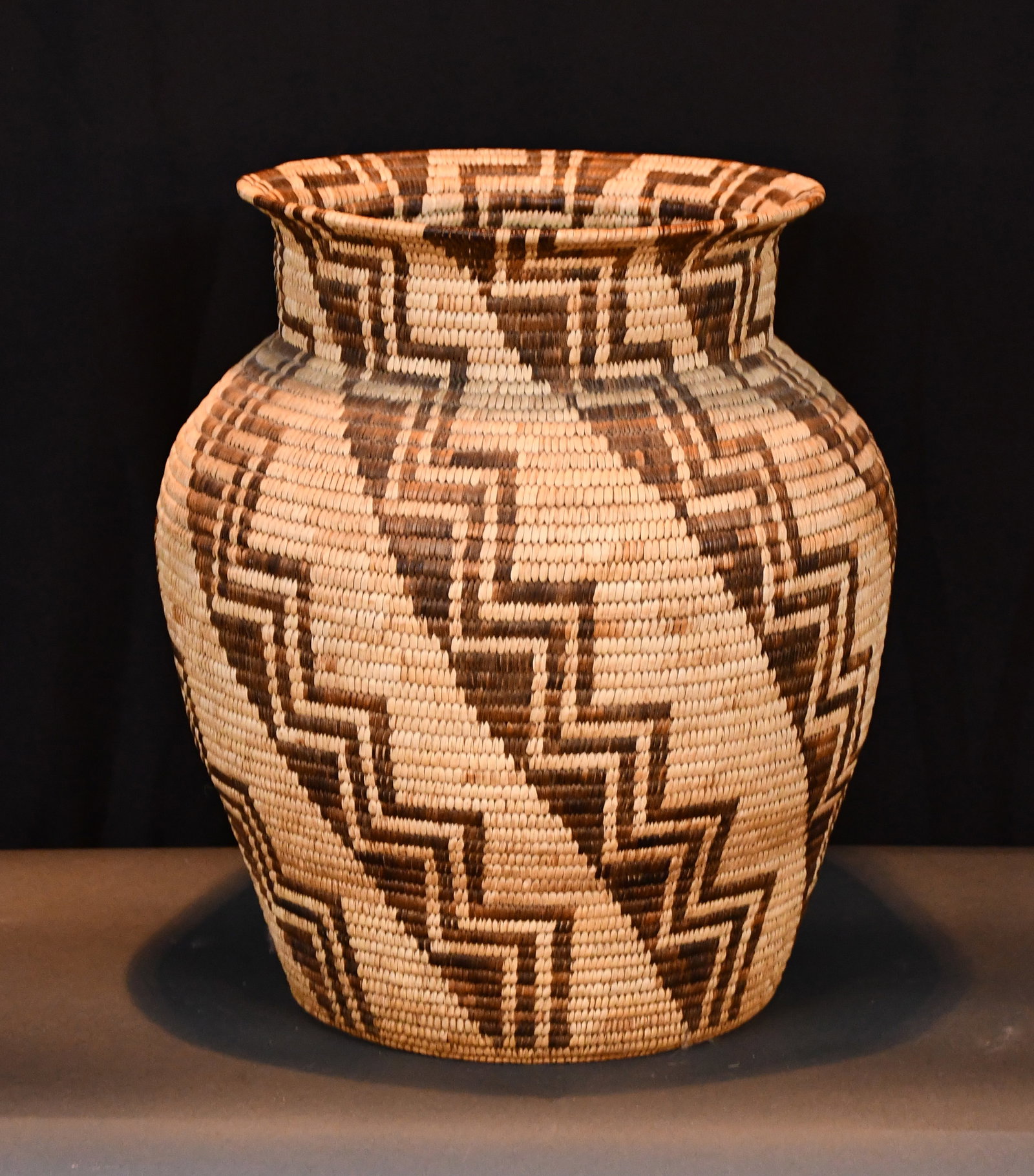 Apache Large Basket with Lightning Bolt Design. - 3