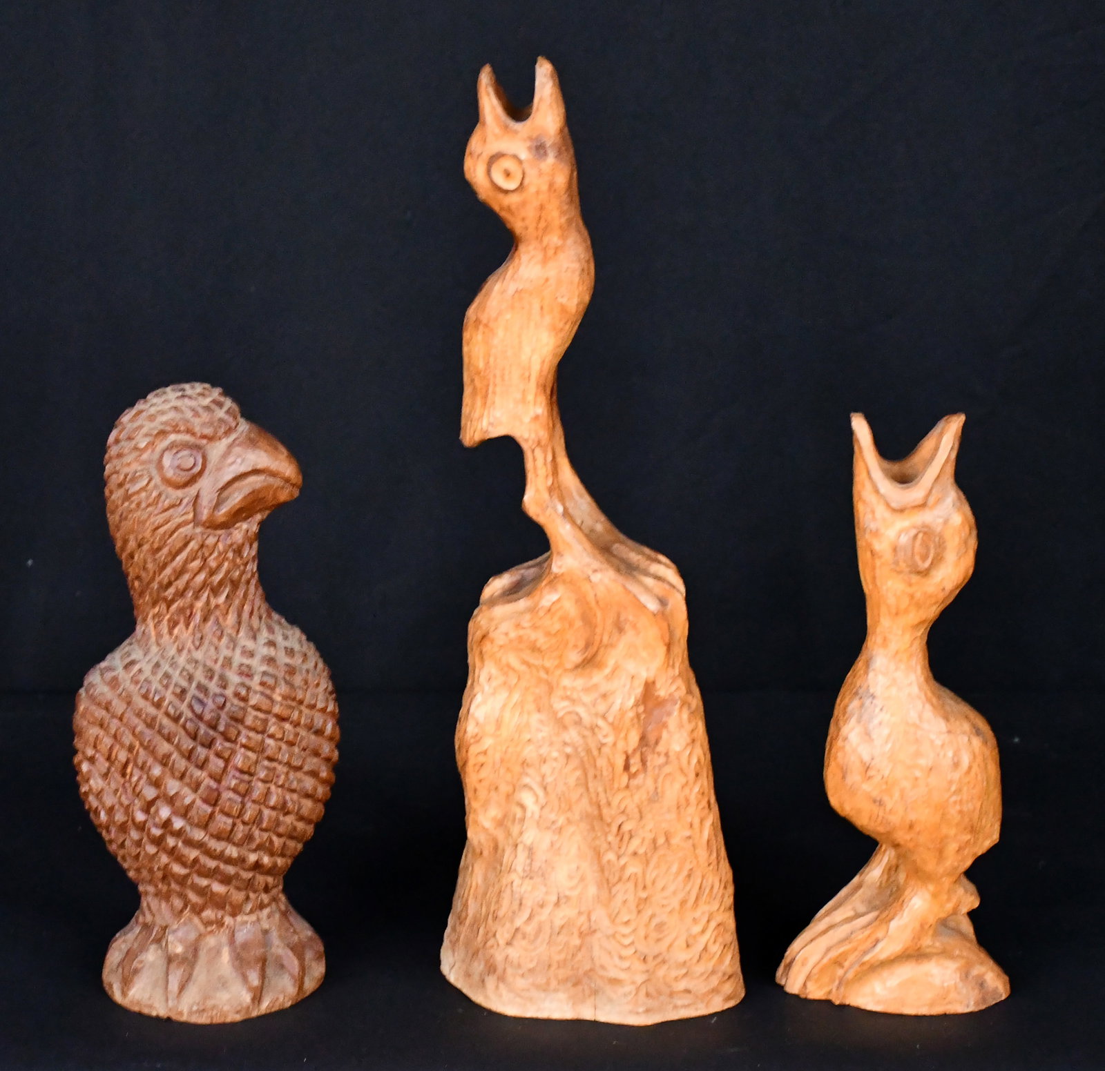 R.E. Byers. Bird and Chicks.: R.E. Byers. Bird and Chicks. 1965. Signed and dated. Carved wood. Excellent condition. Tallest is 15" h. Provenance: Judith Alexander Collection. Est. $300-500. Ship: $85 Please Read Before You