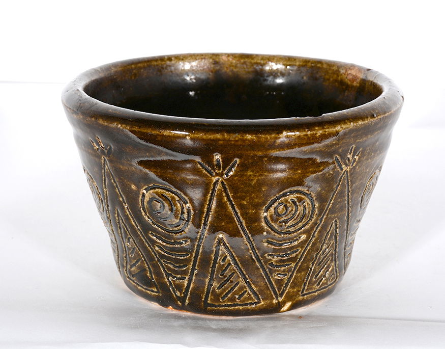 Arie & Cheever Meaders. Teepee Decorated Bowl. (1 of 3)