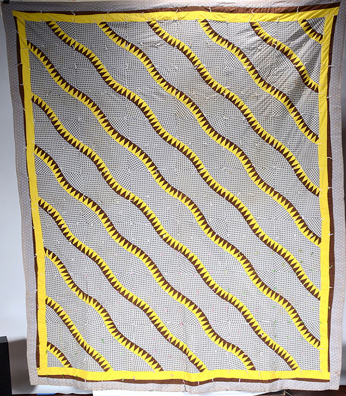 African American Diamond Back Snake Pattern Quilt. (1 of 3)