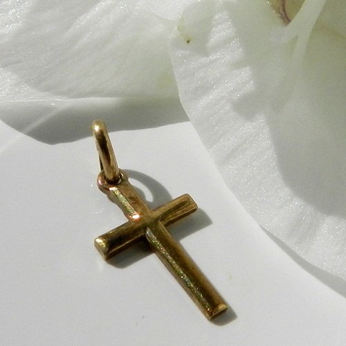 Golden 333 Plate Mark Cross Pendant! Nice Vintage: Date Of Manufacture: The Second Part of 20th CenturyCountry Of Origin: GermanyMaterial: 333 Plate Mark GoldDimensions: 0.43 x 0.28 Inches Golden, 333 Plate Mark Cross Pendant Nice Vintage Jewelry From