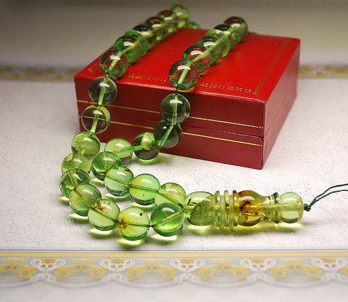 Islam Prayer Beads 33 Round 12 mm Diam Balls From: Date Of Manufacture: Brand New Country Of Origin: Lithuania Material: Caribbean Amber Dimensions: 18 inches in length Perfect Massive Islam Prayer Beads 33 Round 12 mm Diameter Balls Genuine Dark Gree