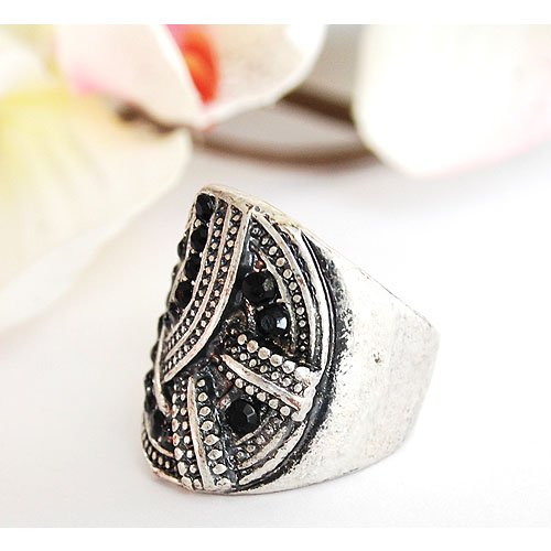 Silver Ring, Massive, 925 Plate Mark. Vintage, Re: Date Of Manufacture: Approximately 1990 Country Of Origin: Germany Material: 925 Plate Mark Silver Dimensions: Size Approximately 6.2 Silver Ring, Massive, 925 Plate Mark. Vintage, Retro Style Jewelry