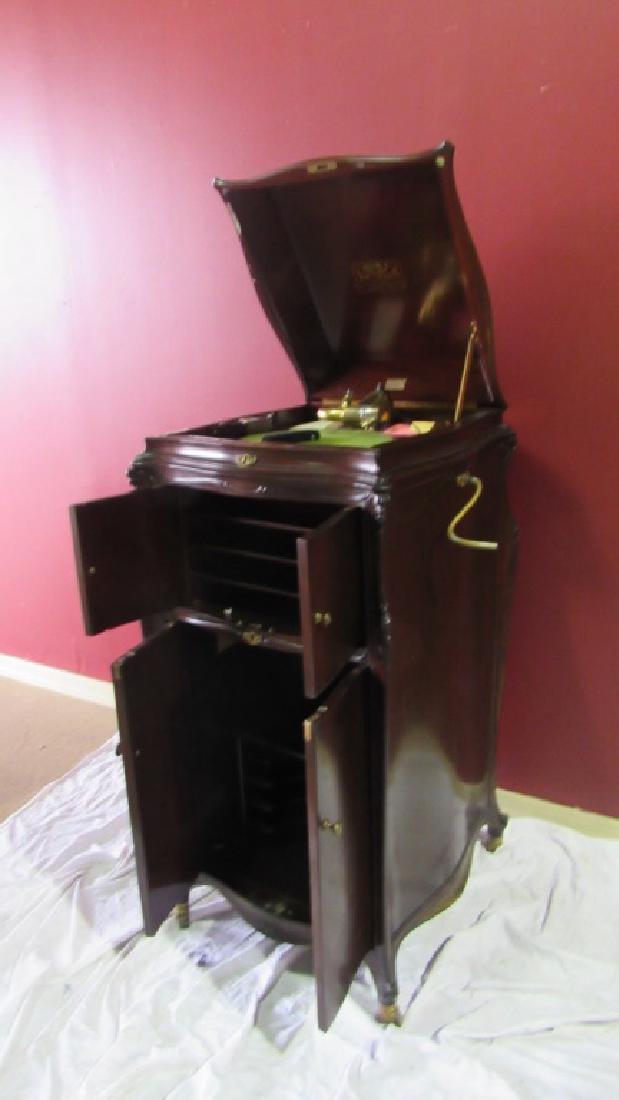 Victrola Talking Machine Record Player: Victrola Talking Machine Co. Record Player; vintage piece, Height: 46.5" Length: 22.5" Width: 24.5"
