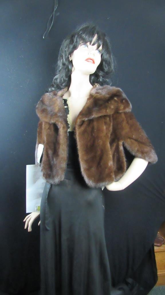 Vintage Brown Short Fur Coat Shawl: A vintage brown cropped fur coat and shawl; The cut and silhouette is graceful, elegant, and flattering; Perfect for fall and winter; Very soft and warm