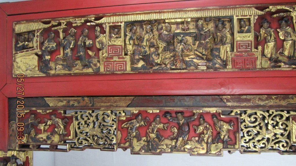 Chinese Hand-Carved Gilded Wood Bed Panel (1 of 5)