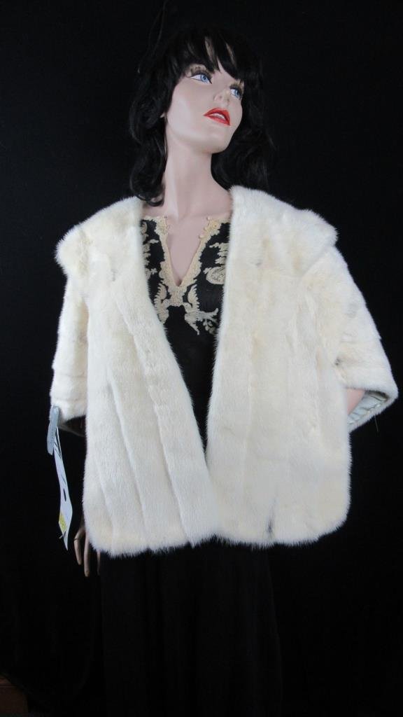 Vinatage Short White Fur Coat with Cropped Sleeves (1 of 10)