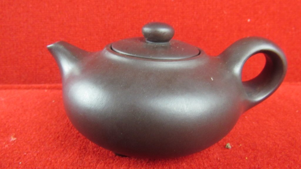 Chinese YIxing Zisha Teapot: Cinese YiXing Zisha Teapot; Marked