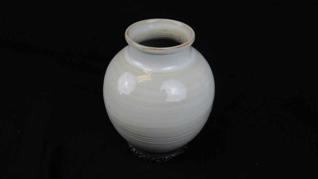 Old Grey Porcelain Vase (1 of 6)