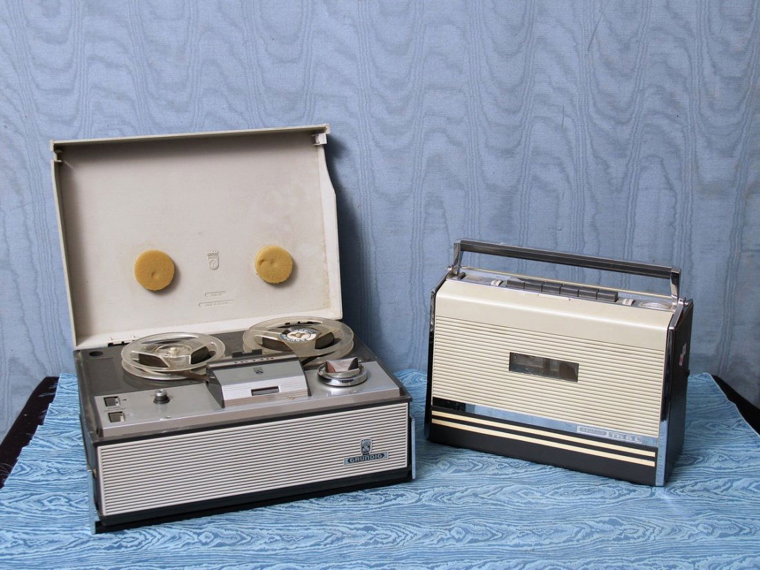 LOTTO DI 2 REGISTRATORI  GRUNDIG (1 of 1)