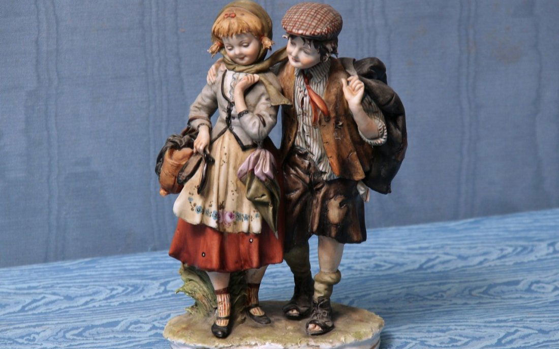 LOTTO DI 5  SCULTURE  in porcellana Capodimonte (1 of 5)