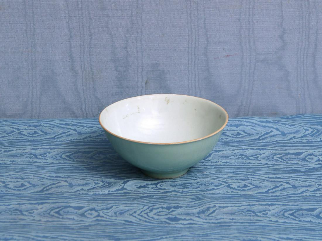 CIOTOLA: in porcellana,XIX° secolo Cina,h cm 7 x Ø 17