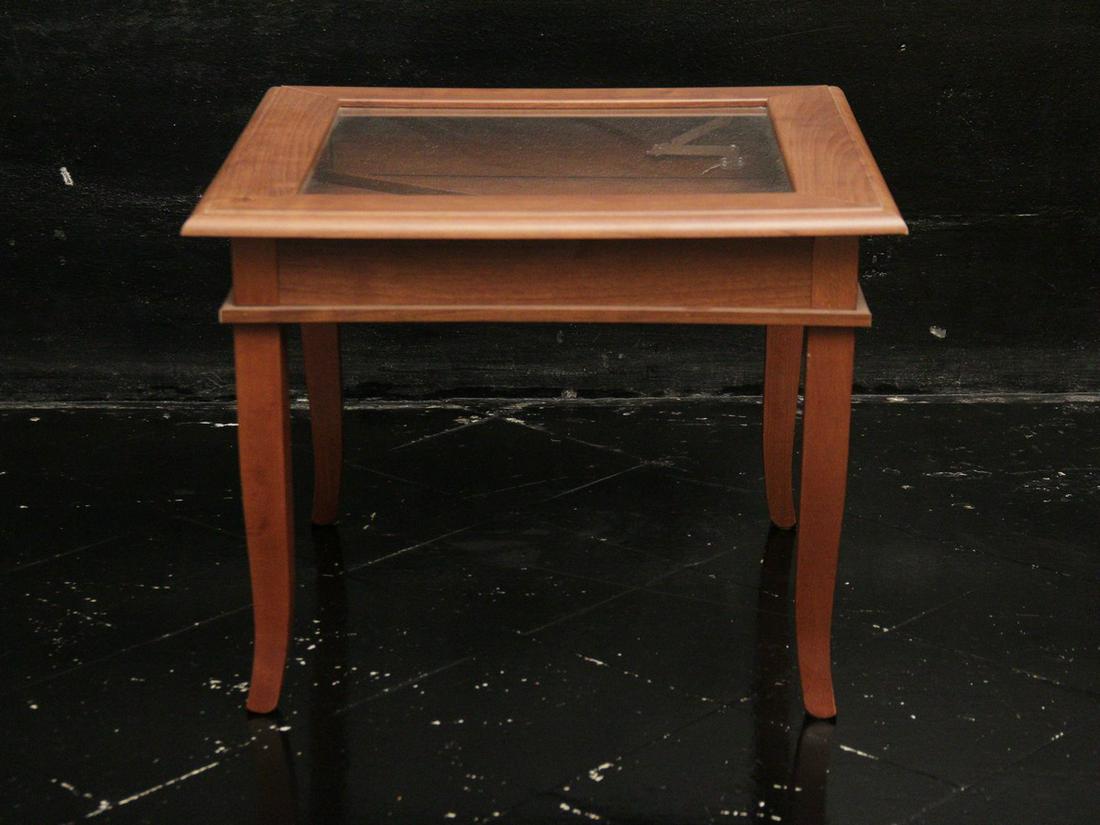 TAVOLINO BACHECA: vecchia fattura,h cm 47 x 60 x 60