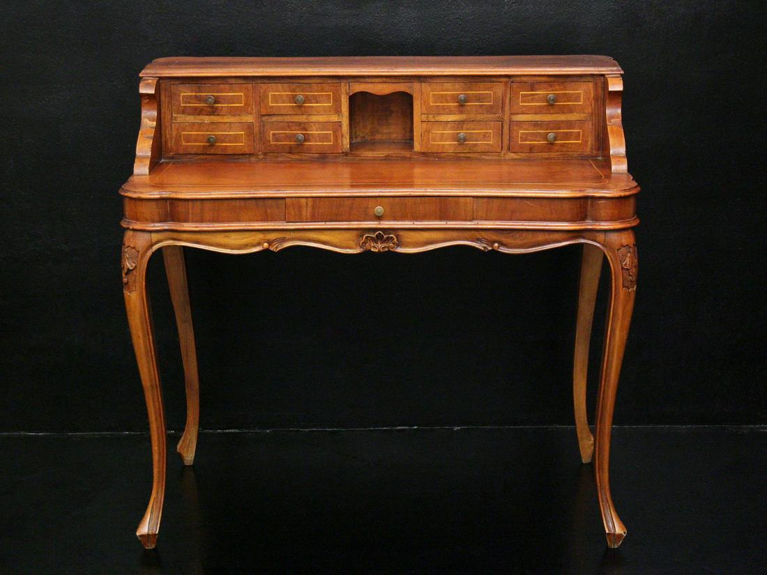 SCRITTOIO DA MURO STILE FRANCESE: in noce,XX° secolo, Italia,h cm 91 x 97 x 56