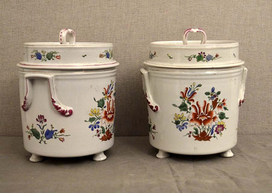 COPPIA GELATIERE IN PORCELLANA (1 of 2)