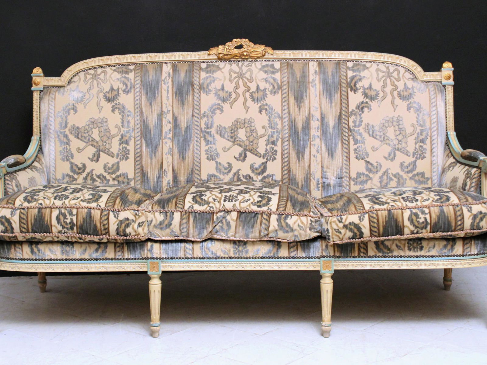 DIVANO 3 POSTI STILE LUIGI XVI (1 of 1)