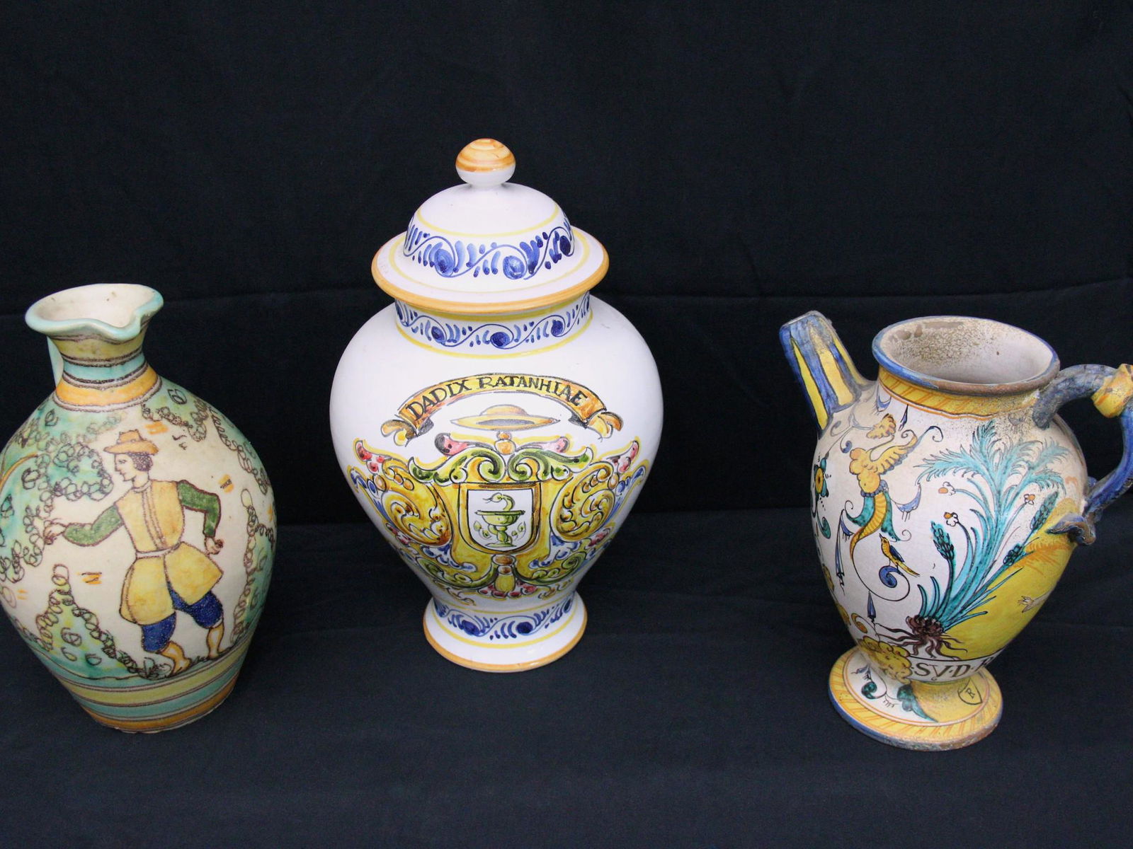 LOTTO 3 MAIOLICHE (1 of 3)