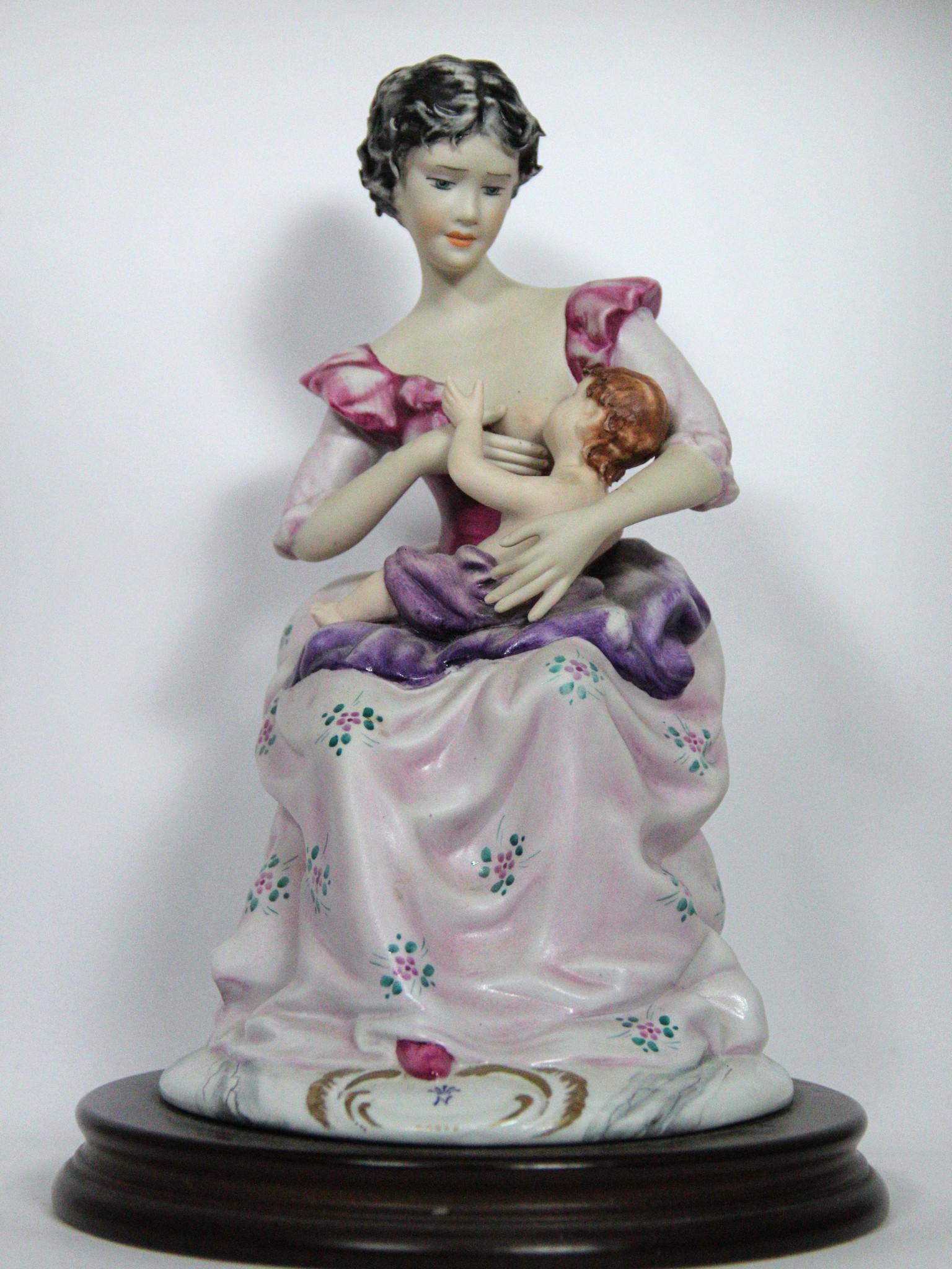 SCULTURA : Maternità  (1 of 1)