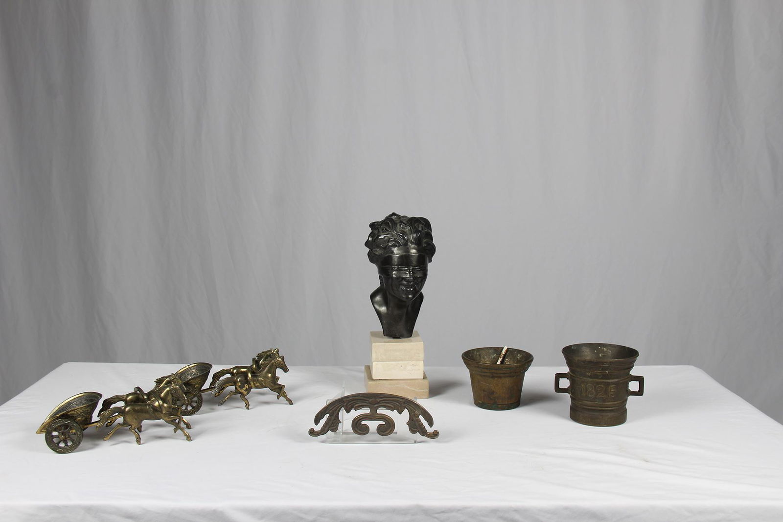 LOTTO DI 6 OGGETTI (1 of 1)