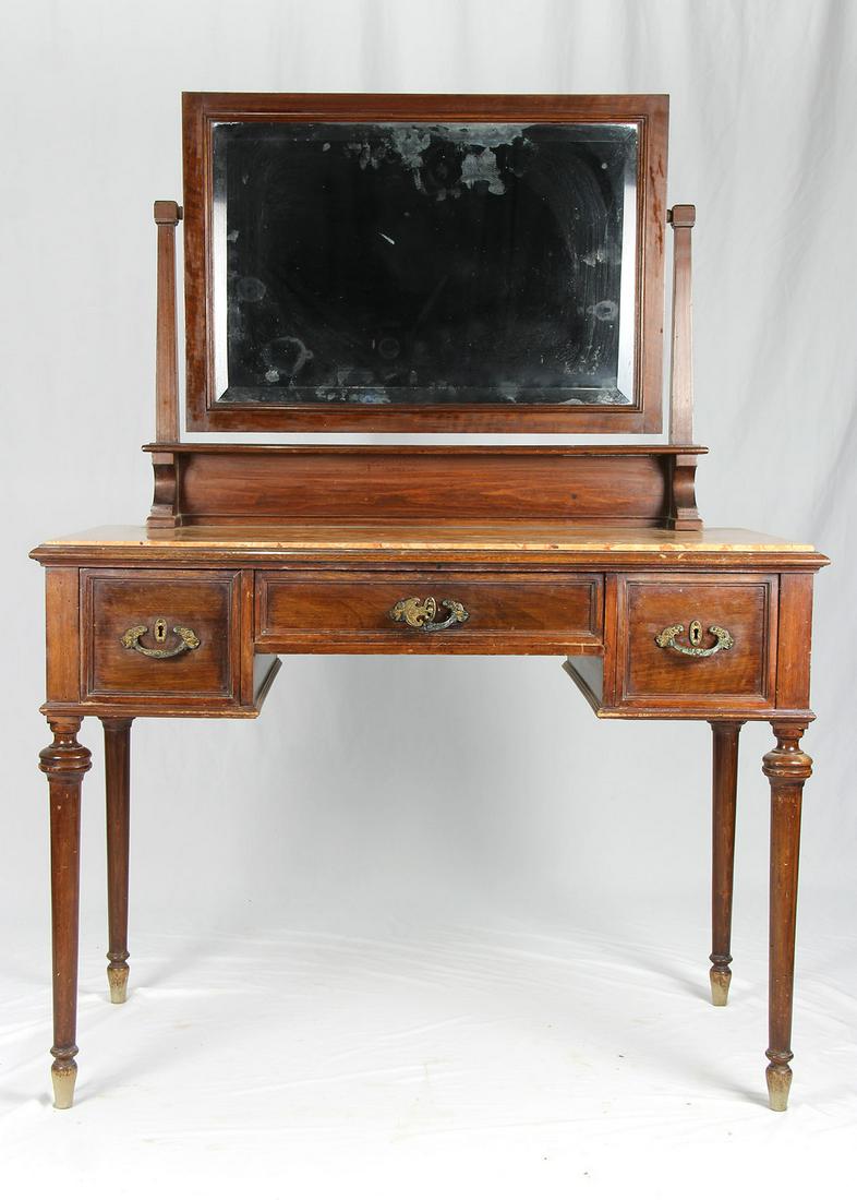 TOLETTA: in noce con specchio basculante. primi 900 Sicilia. h cm 149 x 109 x 56