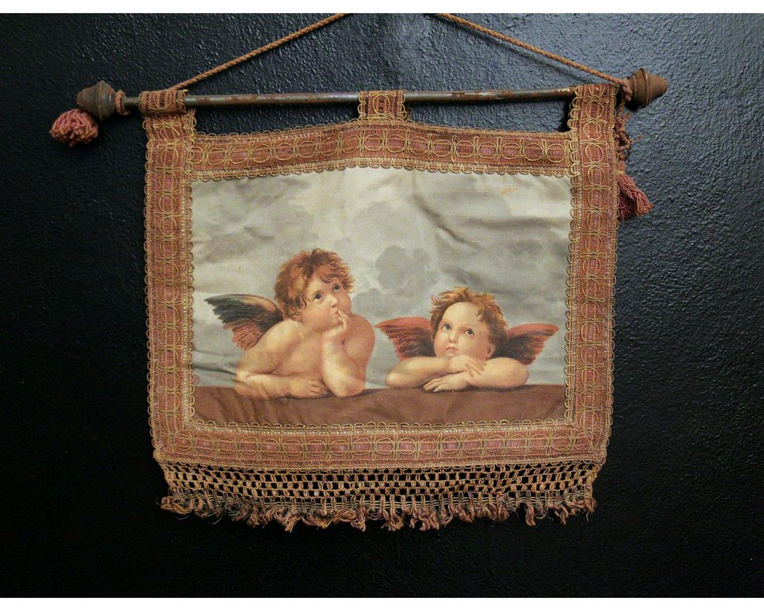 LOTTO DI 3 STENDARDI CON IMMAGINI SACRE (1 of 3)