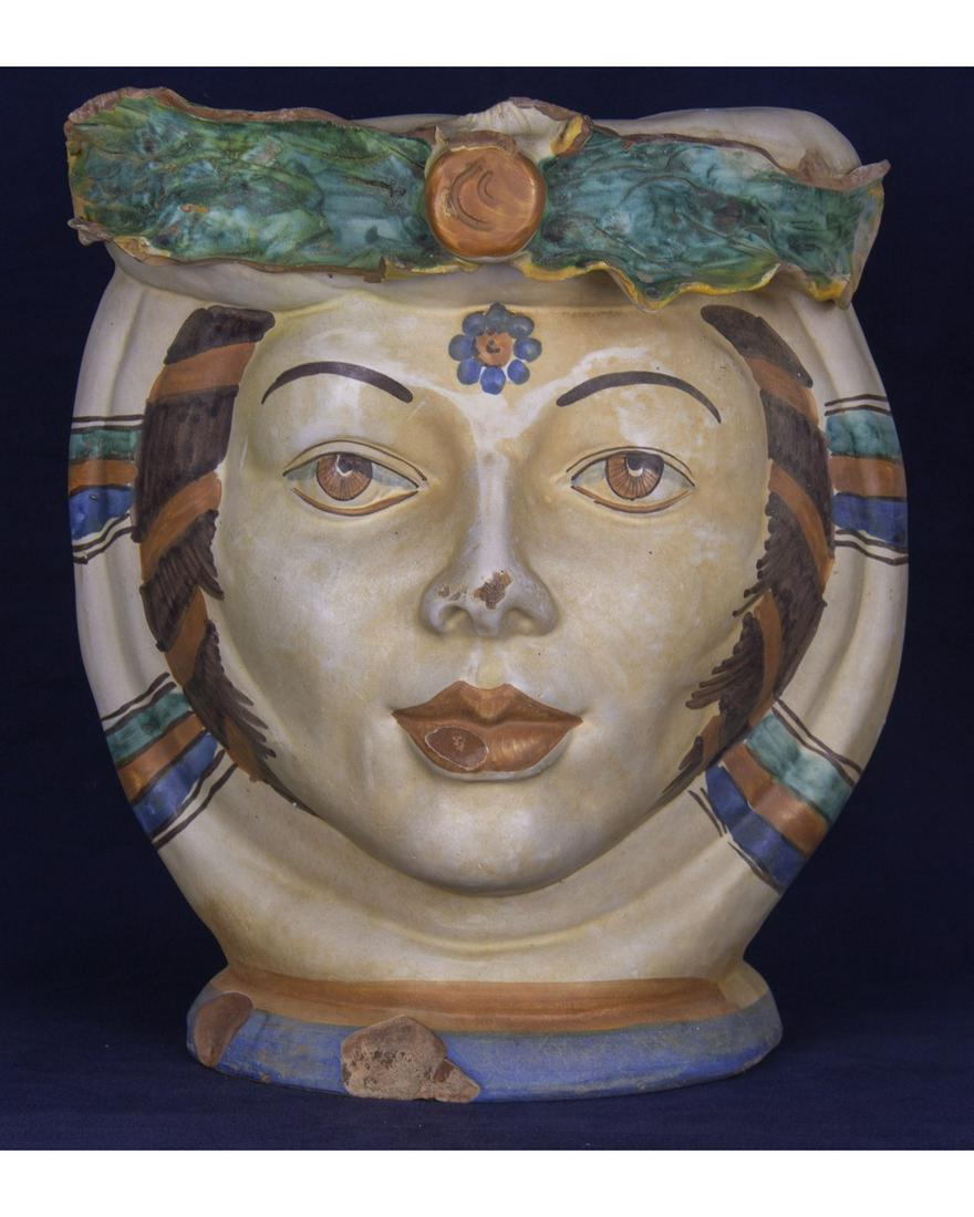 TESTA SARACENA: IN MAIOLICA RAFF VISO DI DONNA PRIMO 900 CALTAGIRONE. MIS 28 X D 24 CM