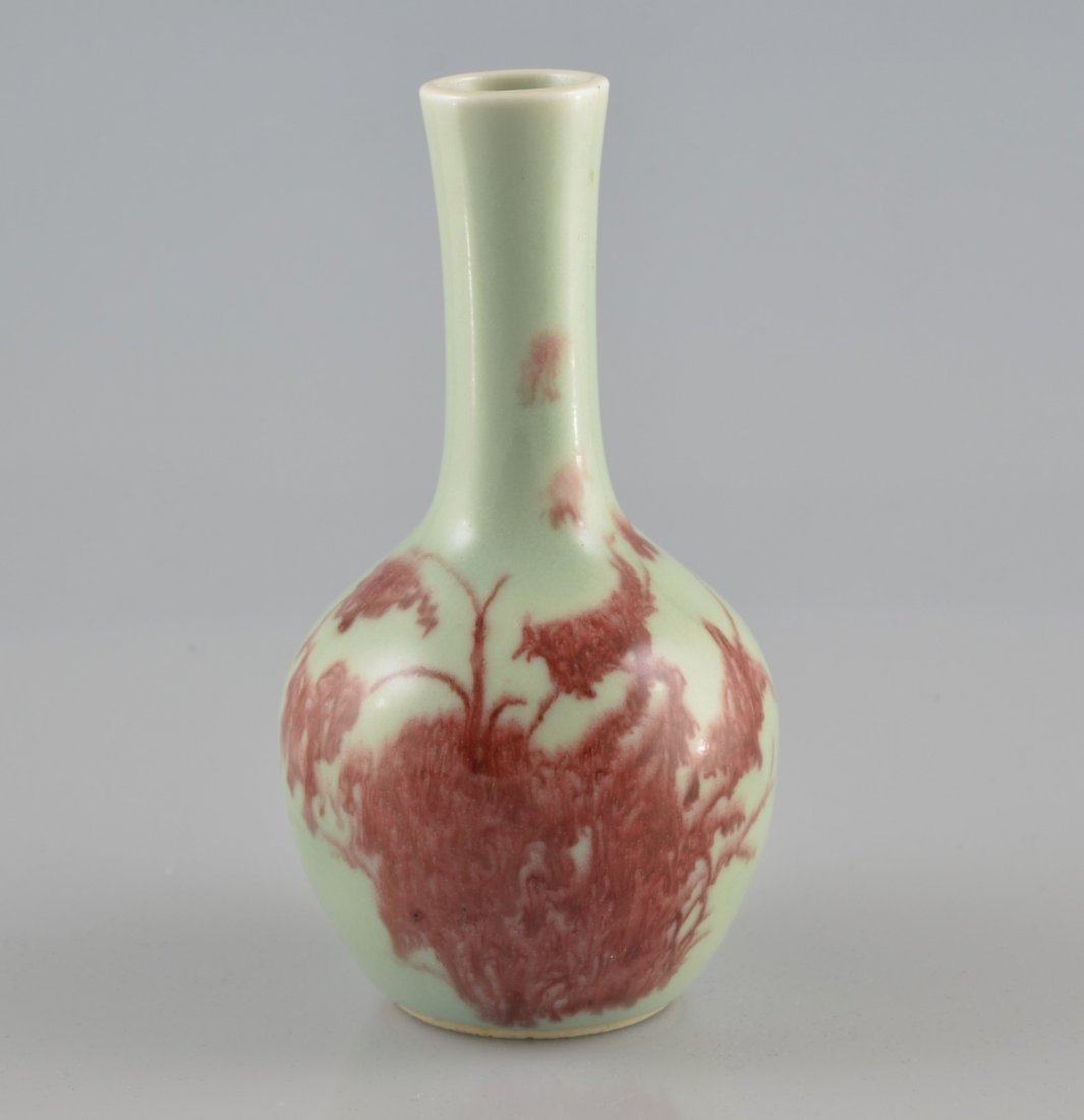 A RED AND WHITE LONG NECK VASE (1 of 5)