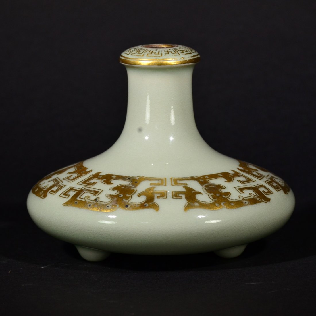 QING D. A LIGHT GREEN GILT DRAGON WASHER (1 of 7)