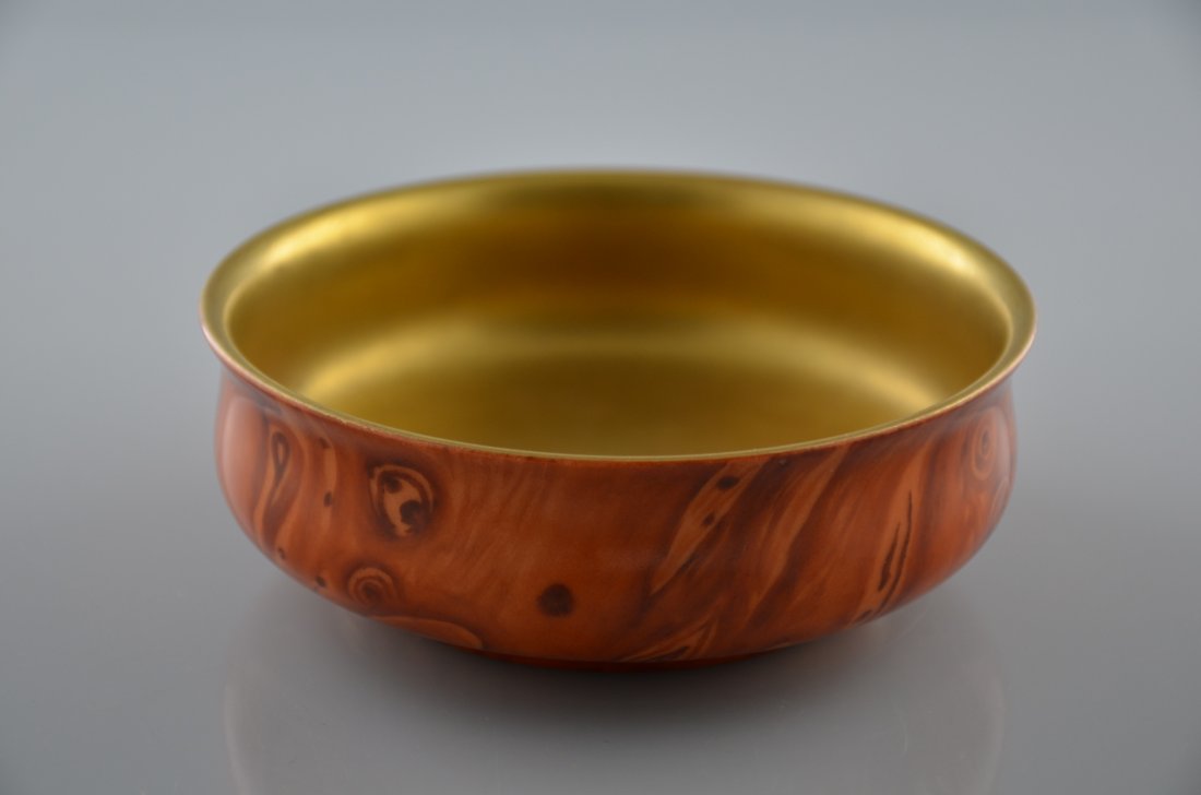 QING D., A GILD PORCELAIN BOWL WITH WOOD PATTERN (1 of 3)