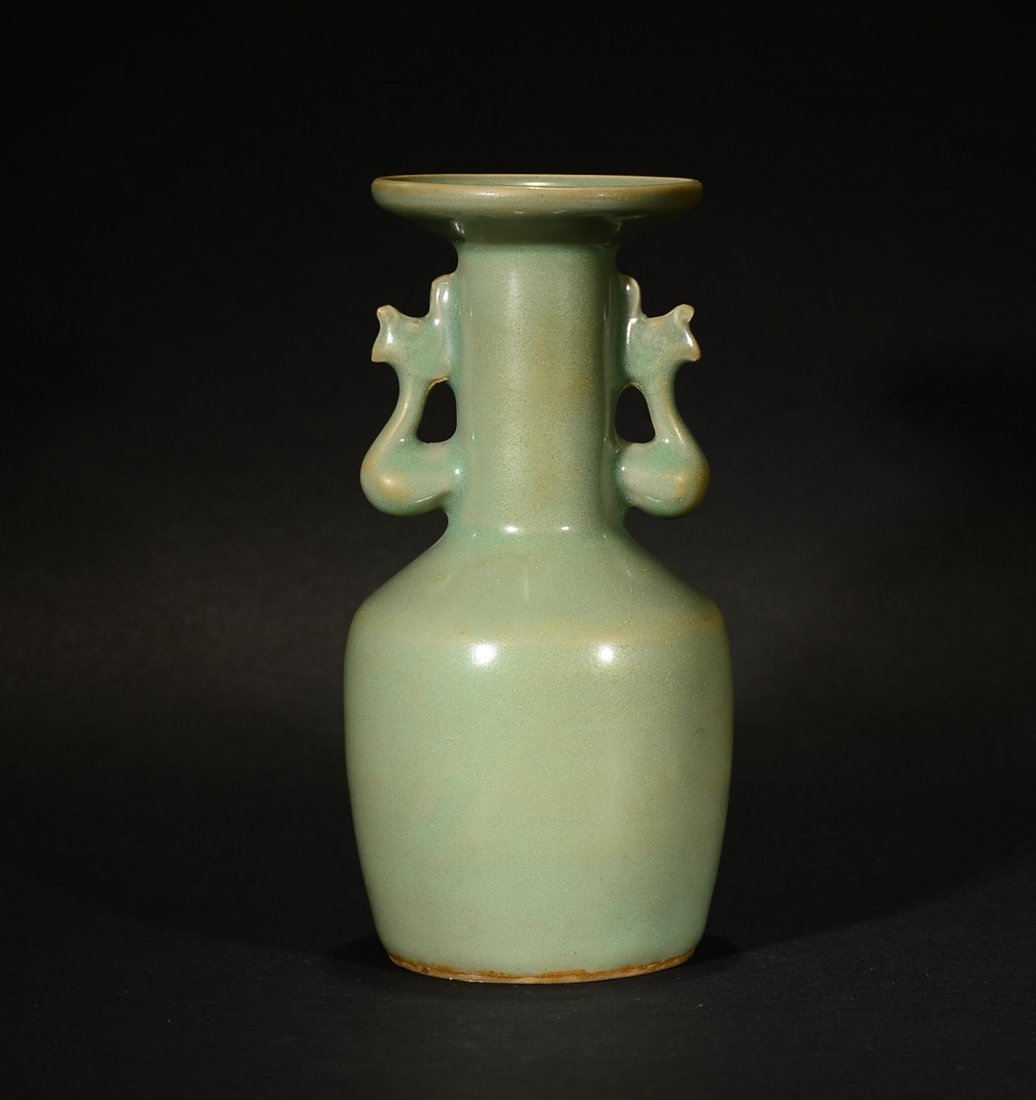 A LONGQUAN WARE STRAIGHT NECK VASE WITH TWO EARS (1 of 5)
