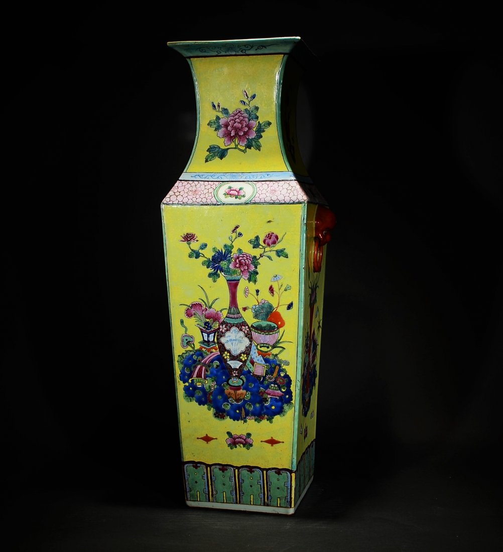YONGZHENG MARK, A YELLOW GLAZE SQUARE VASE (1 of 9)