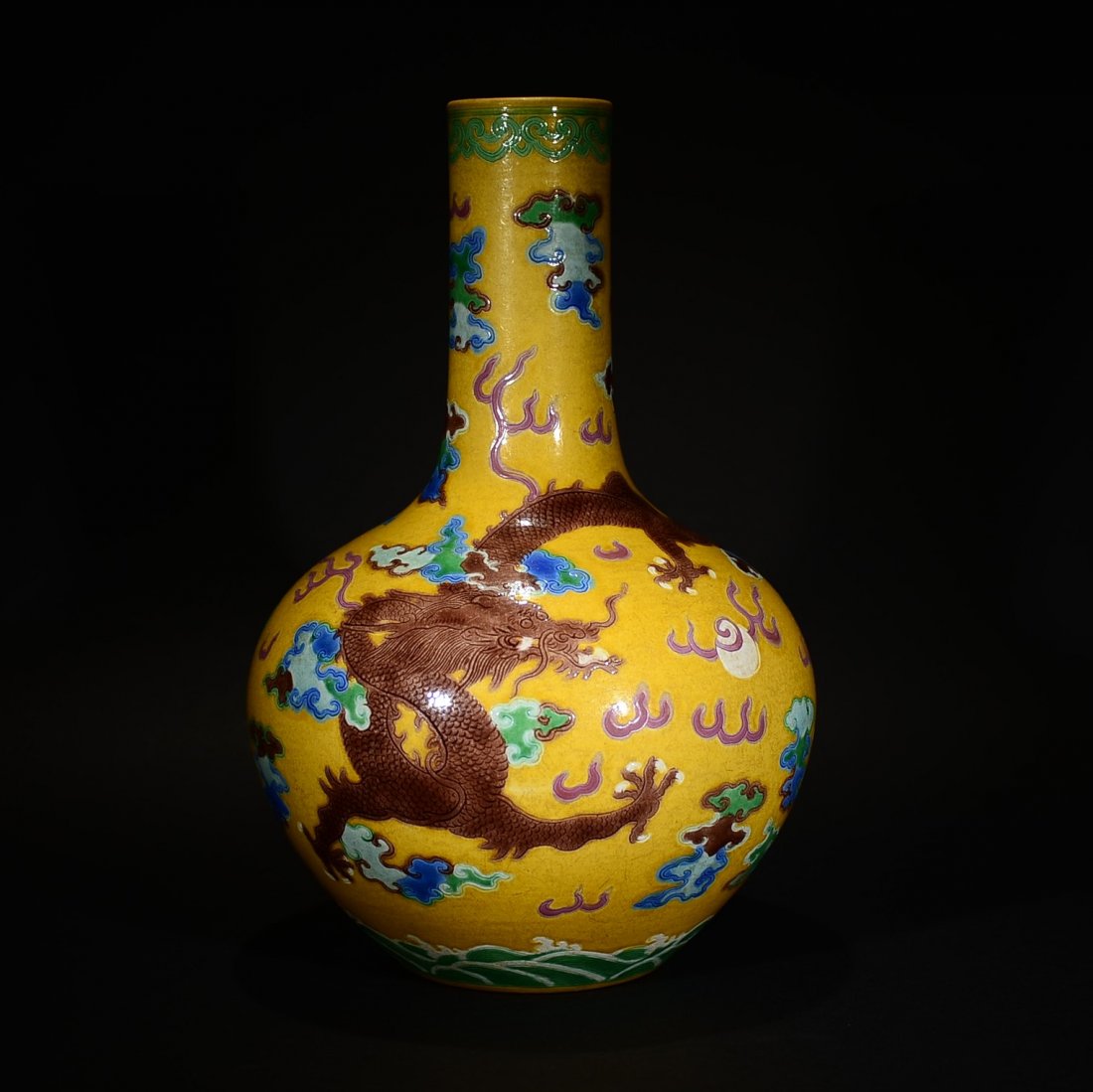QIANLONG MARK, A BROWN & GREEN DRAGON GLOBULAR VASE: 30cm high.