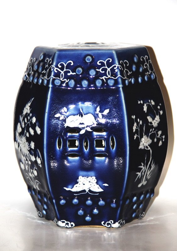 Qing Ji blue White flower drum nails embroidered pier (1 of 7)