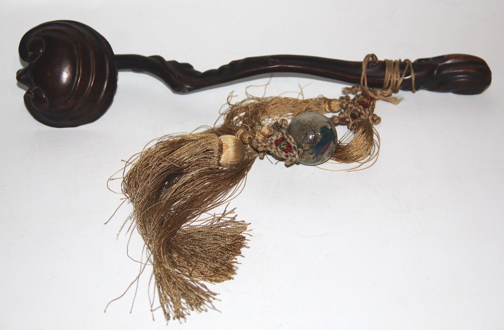 Ganoderma lucidum ruyi With coloured glaze painting (1 of 3)