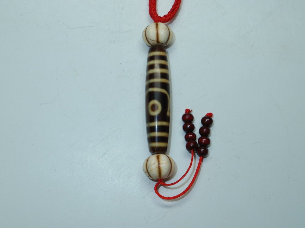 Dzi bead (1 of 4)