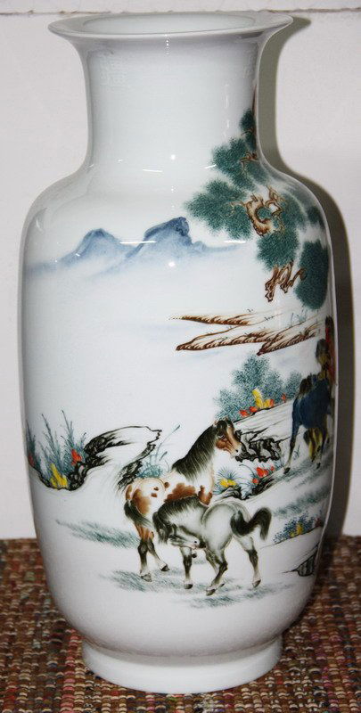 Mao Porcelain Large Vase (1 of 9)