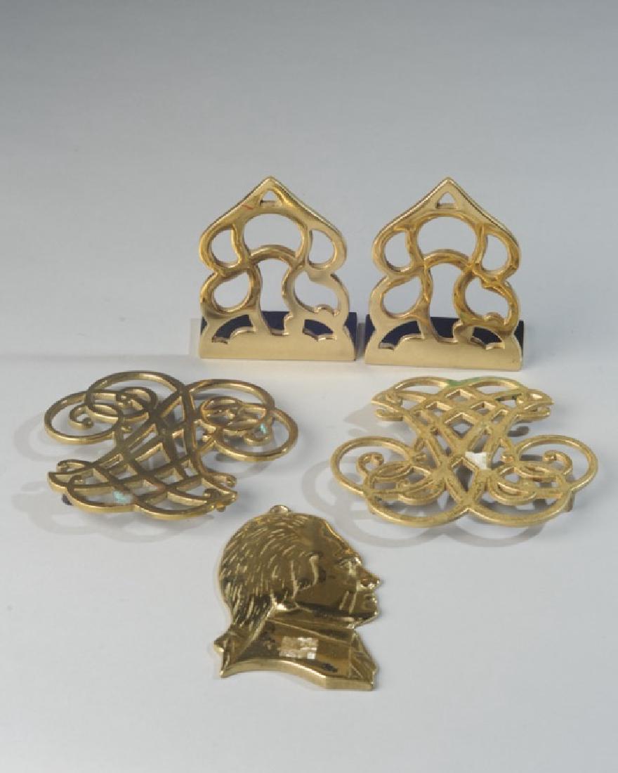 Five Virginia Metalcrafters Thomas Jefferson Items: Two 10-15 Thomas Jefferson Cipher Monticello copyright 1951, a Thomas Jefferson 6-47 silhouette, pair of Monticello bookends copyright 1983. Tallest: approx. 5 1/2".