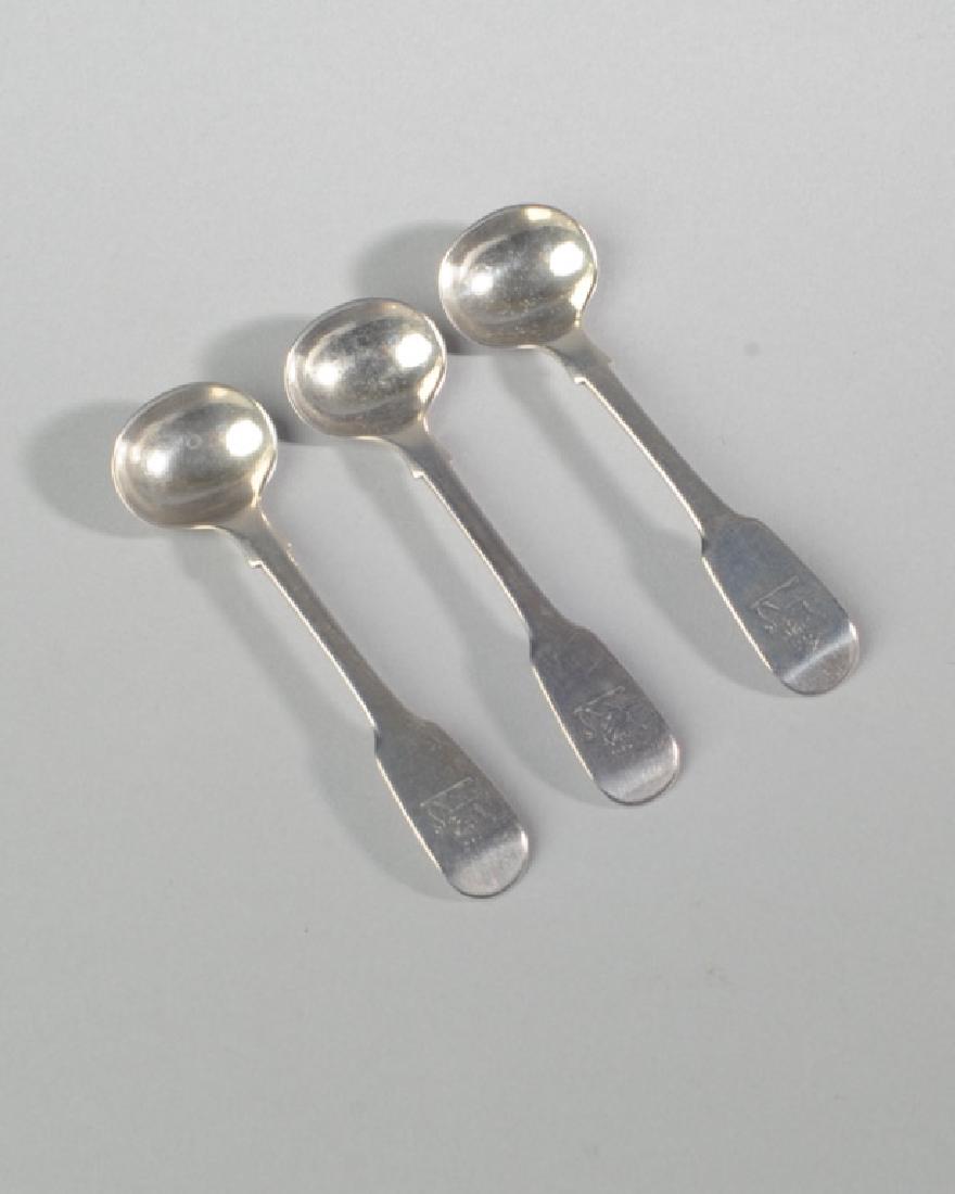 Three English Sterling Silver Salt Spoons: Hallmarked with lion motif. Provenance: From a private Central Virginia collection belonging to the descendants of British Brigadier General Sir William Thomas Francis Horwood. L: approx. 3 3/4". Tota