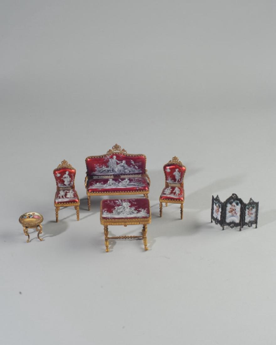 6 Pieces Early Enamel & Brass Doll House Furniture (1 of 6)
