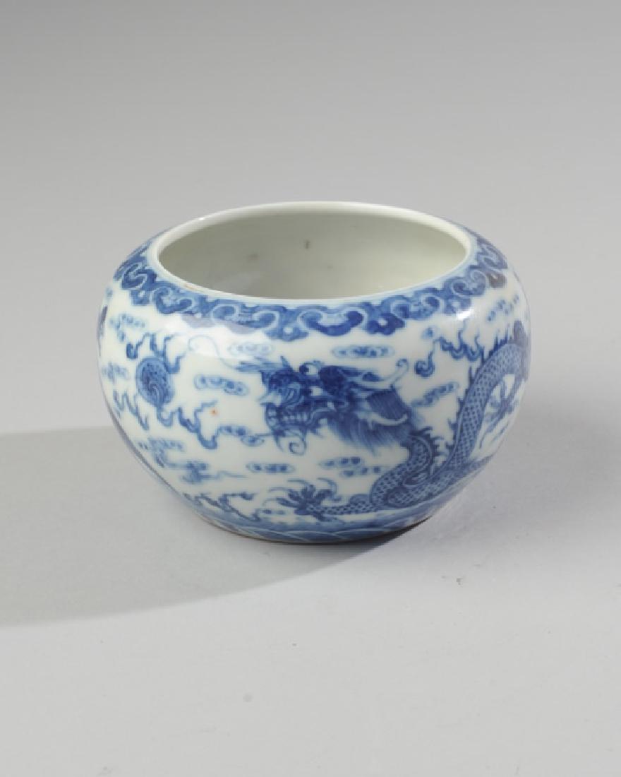 Chinese Qing / Republic Blue & White Dragon Bowl (1 of 6)