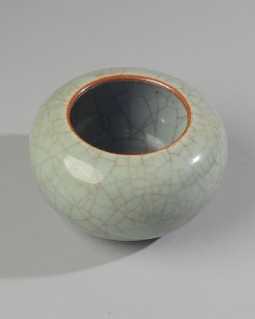 Chinese Guan Type Celadon Crackle Glaze Bowl (1 of 3)