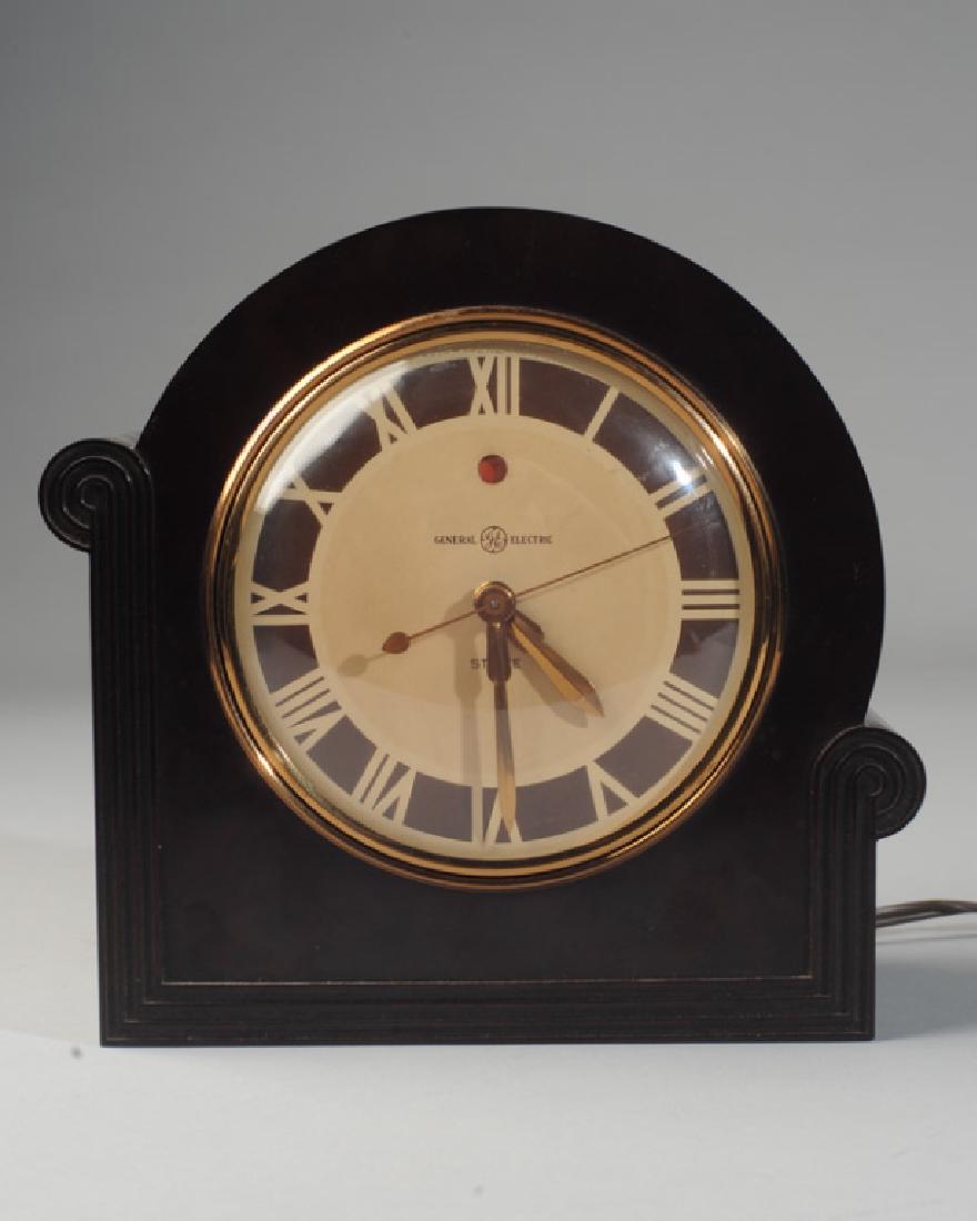 Vintage General Electric Bakelite Clock (1 of 2)
