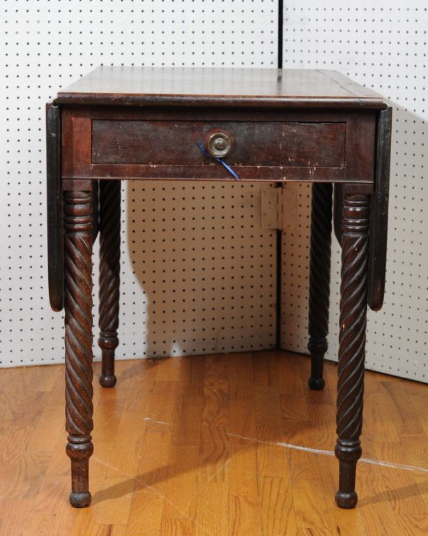 c. 1820 Philadelphia Drop Leaf Mahogany Table (1 of 5)