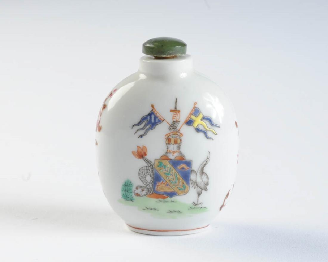 Chinese Export Armorial Snuff Bottle (1 of 3)