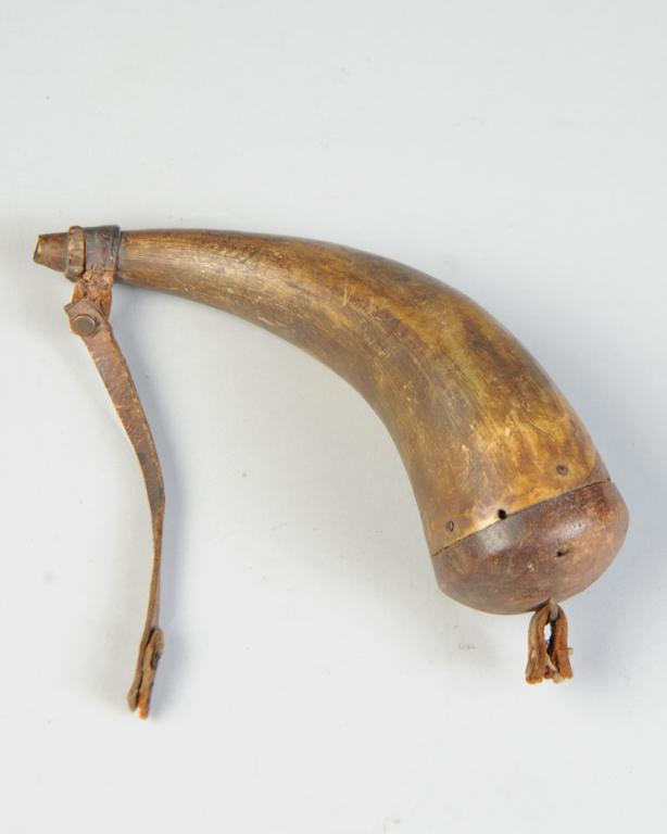 Antique American Powder Horn w/ Initials: Early powder flask with domed wooden cover to mouth, decorative carving to tip kept leather carrying thong in place, (leather strap present but broken.) The initials "G. W." (with a star after each le
